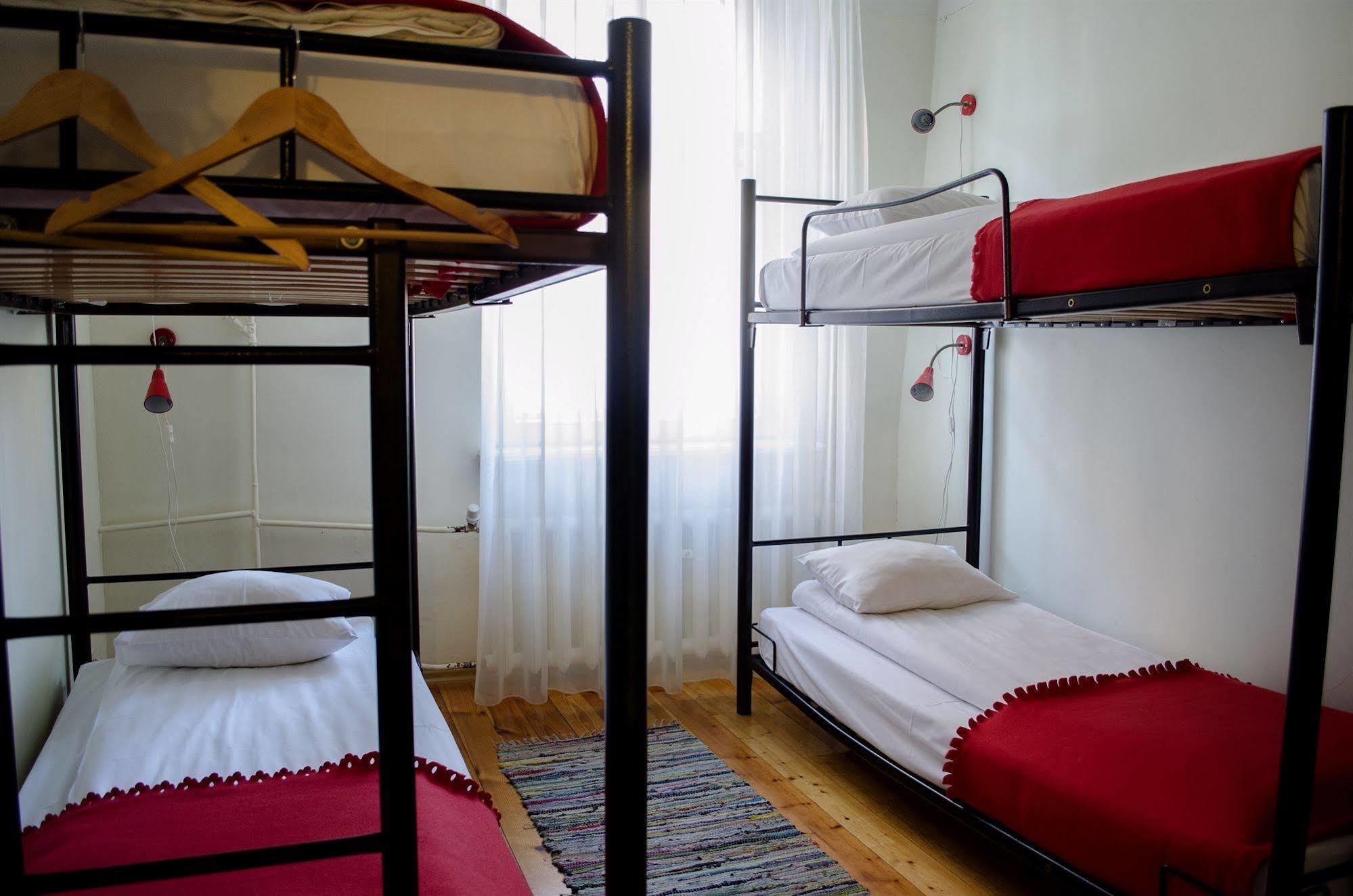 Red Nose Hostel With Self-Check In Ryga Zewnętrze zdjęcie